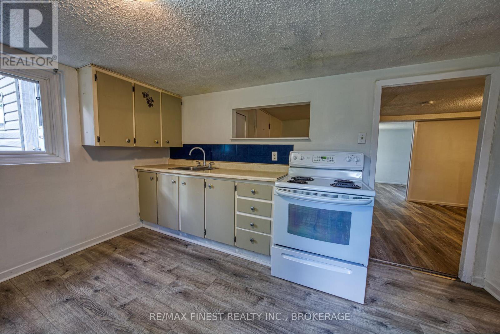 1348 PRINCESS STREET - 26