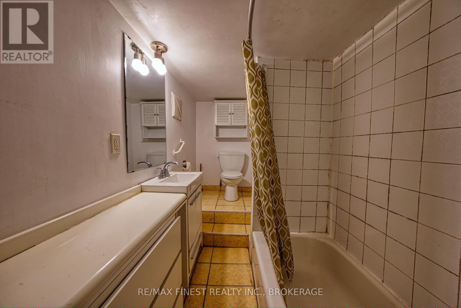 1348 PRINCESS STREET - 31