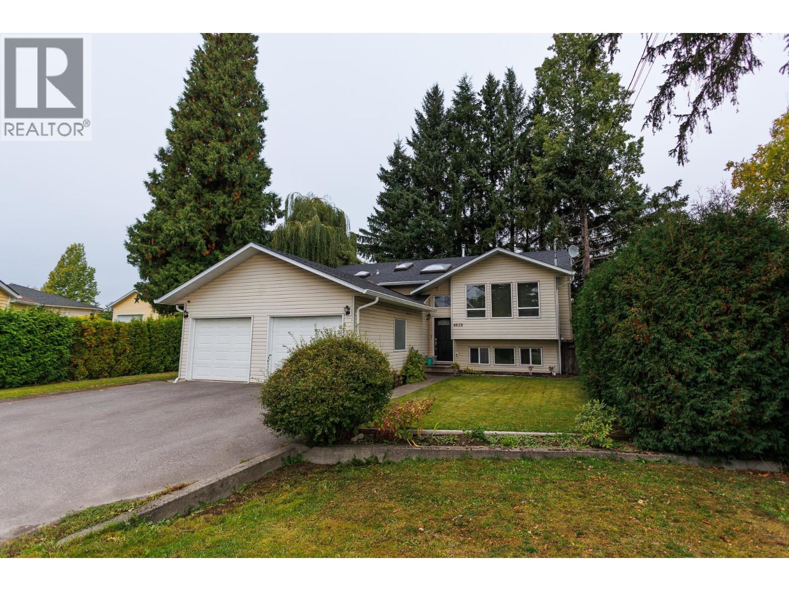 4828 WALSH AVENUE - 1