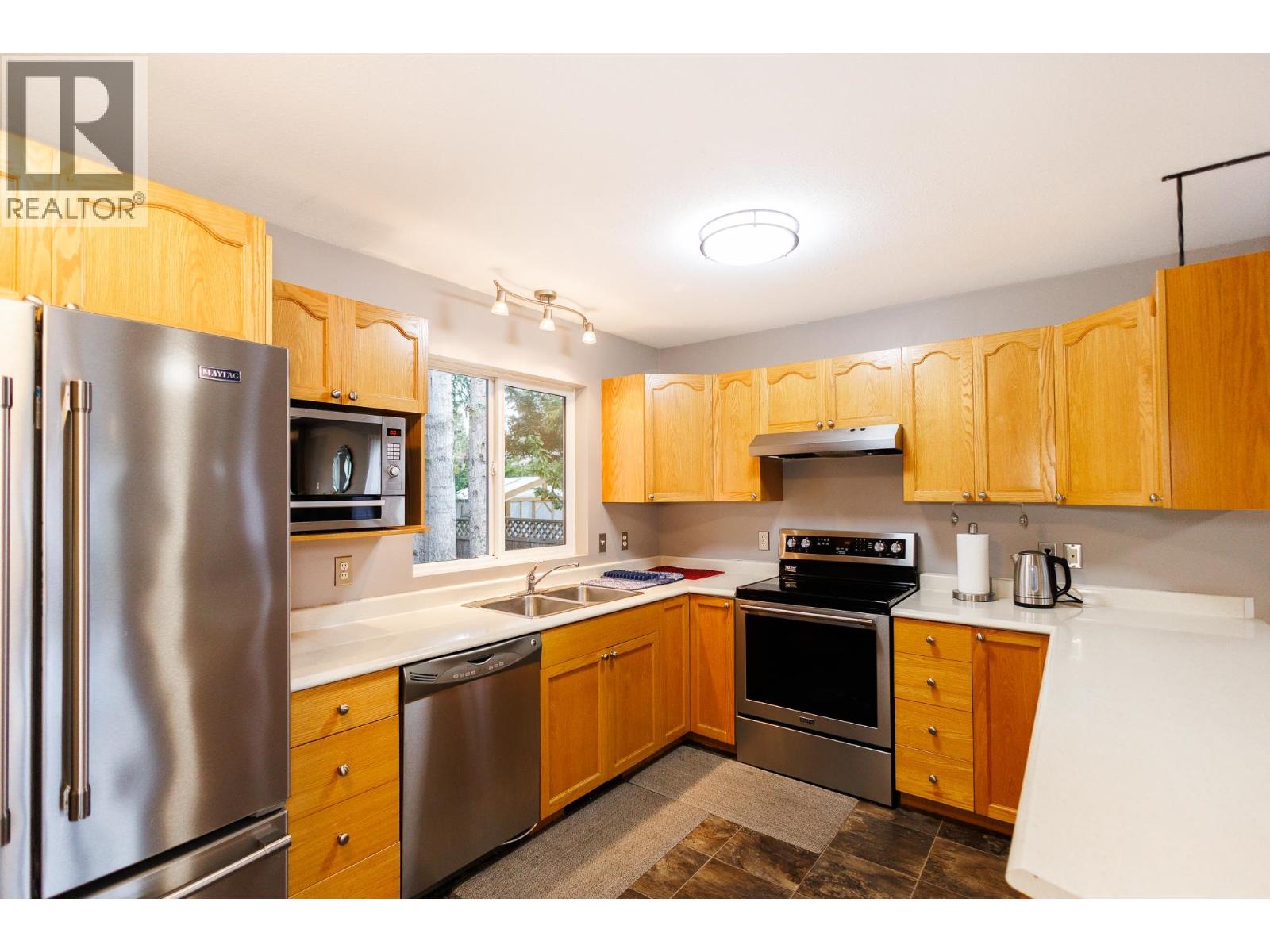4828 WALSH AVENUE - 11