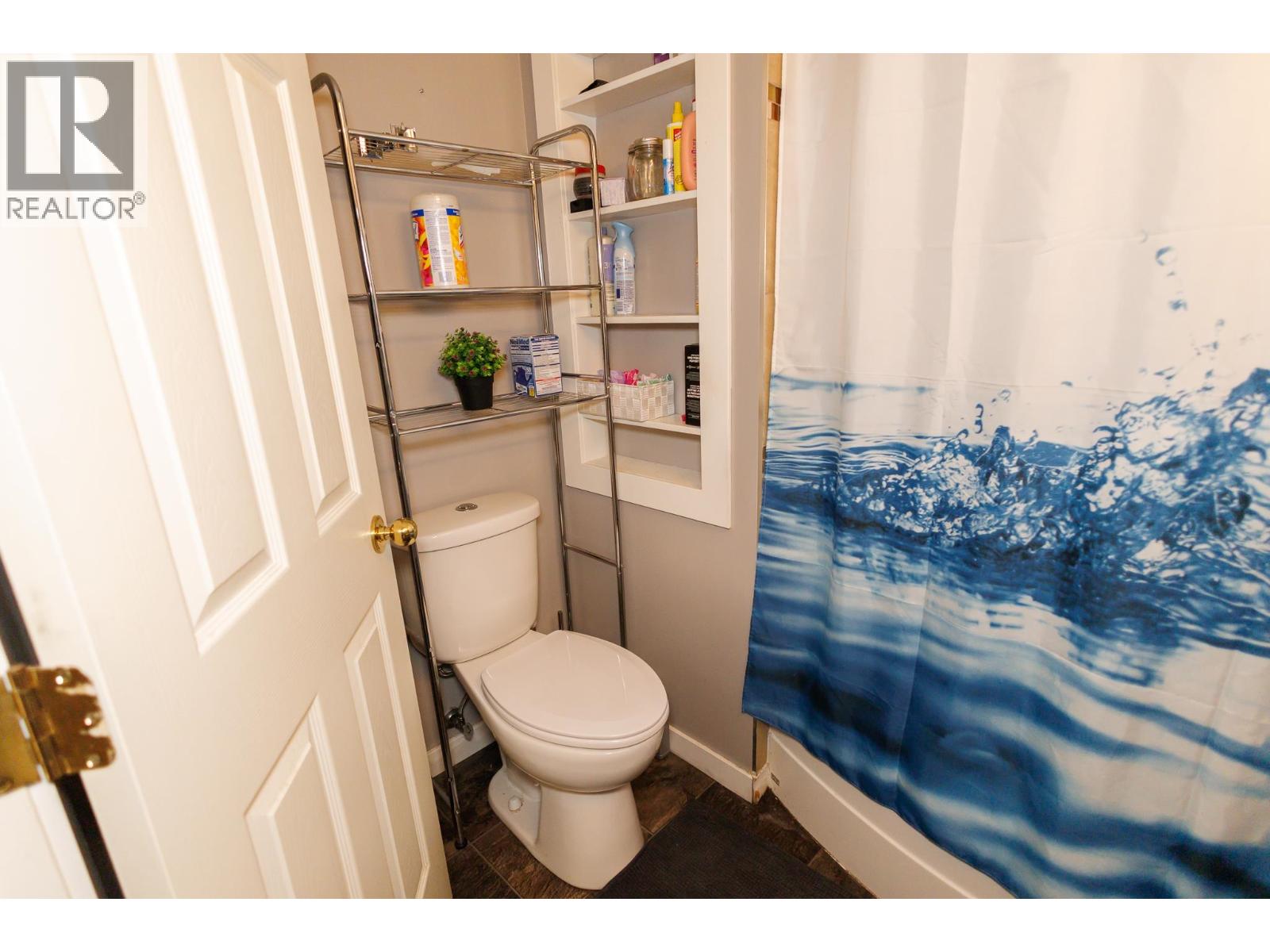 4828 WALSH AVENUE - Image 23