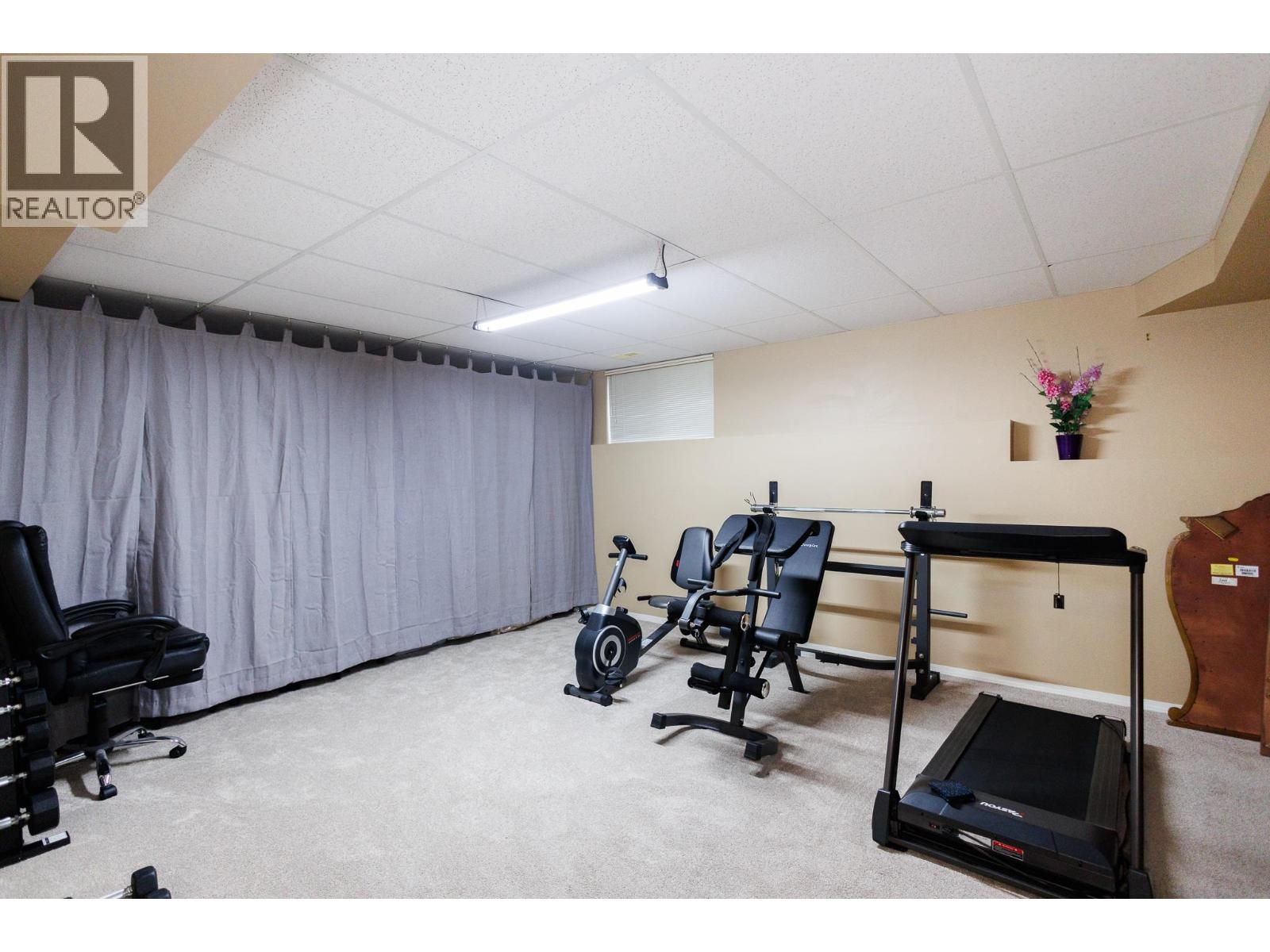 4828 WALSH AVENUE - Image 26