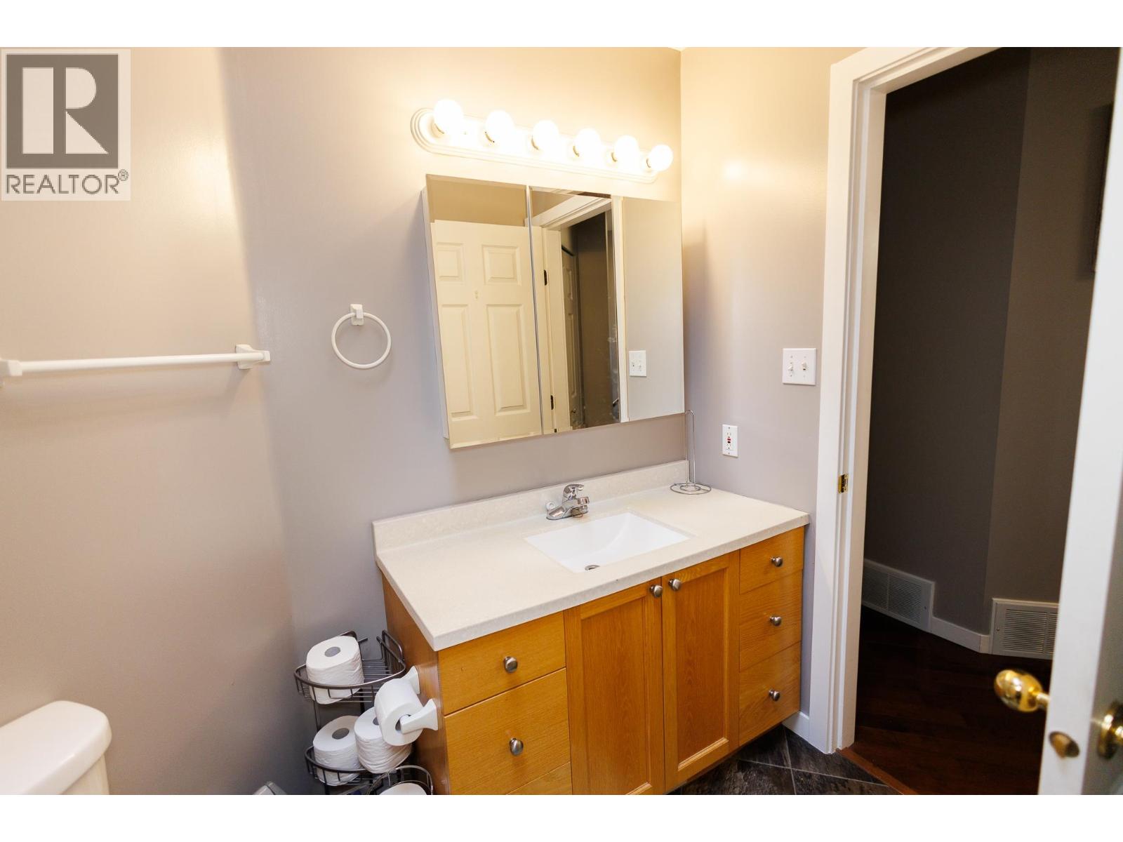 4828 WALSH AVENUE - Image 15