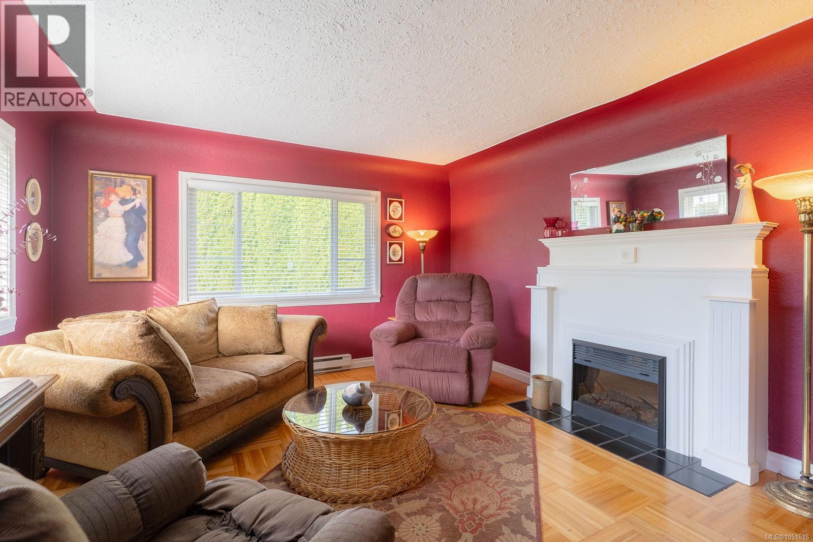 630 Chestnut St - Image 9
