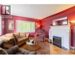 Kitchen - 630 Chestnut St, Nanaimo, BC V9S2L2 Photo 9