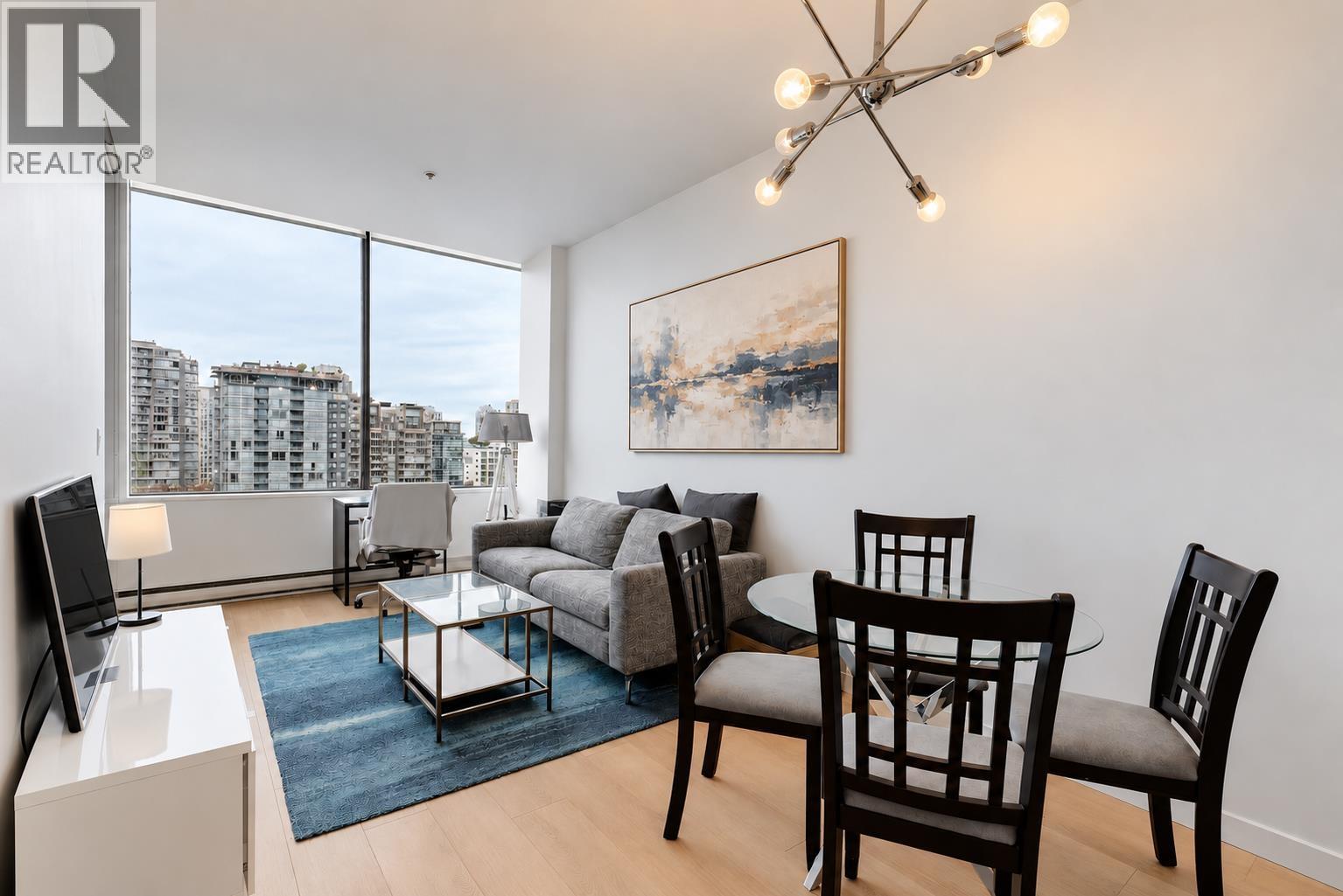 #807, 1010 HOWE Street, Vancouver
