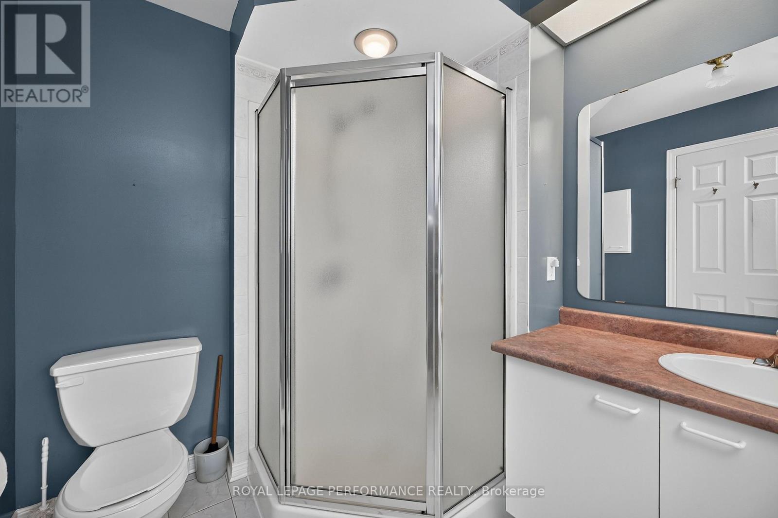 59 GRENADIER WAY - 27