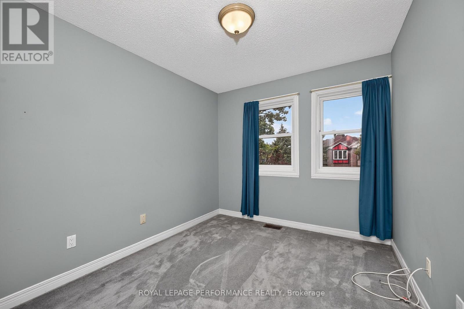 59 Grenadier Way