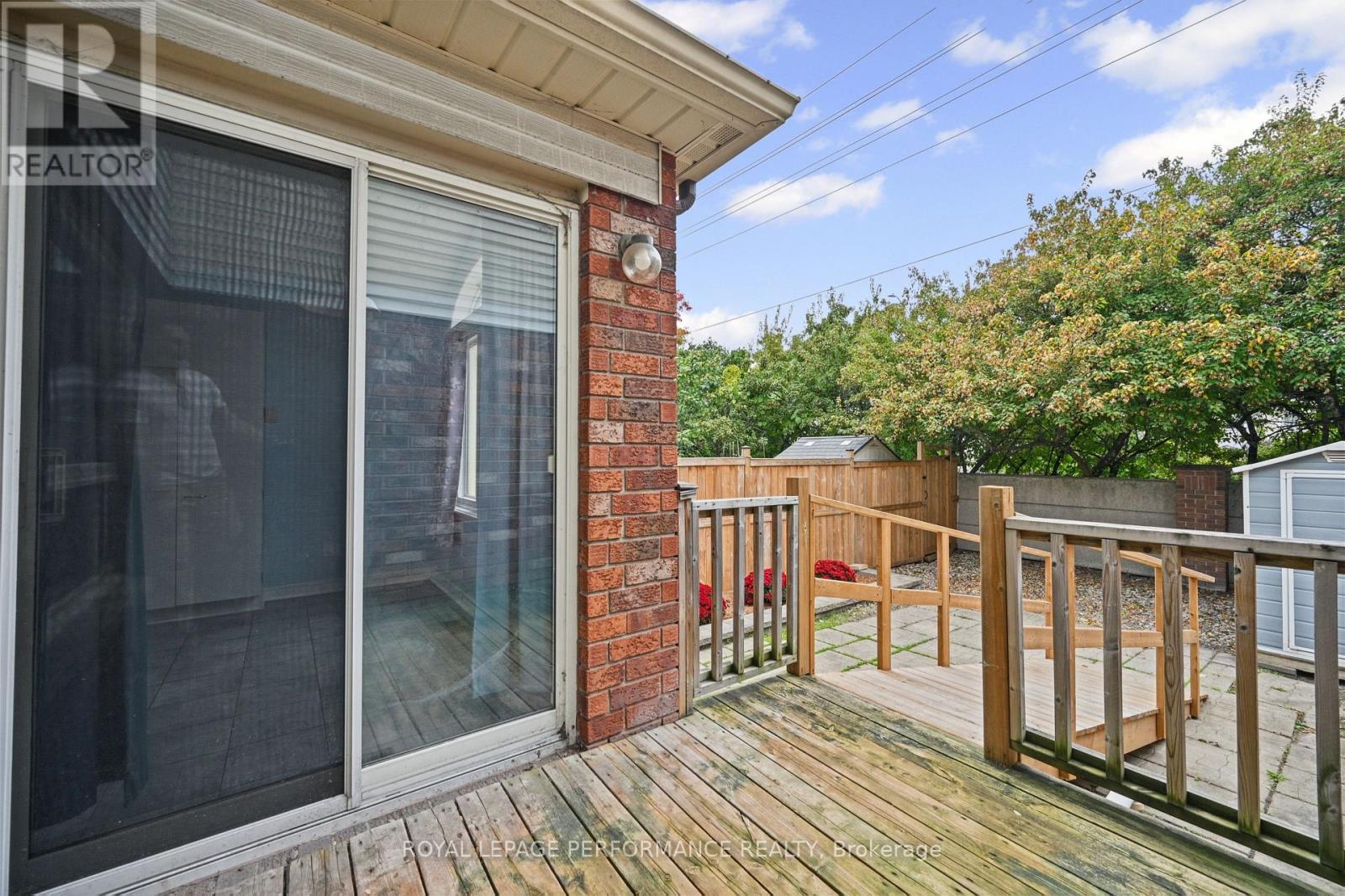 59 GRENADIER WAY - 38