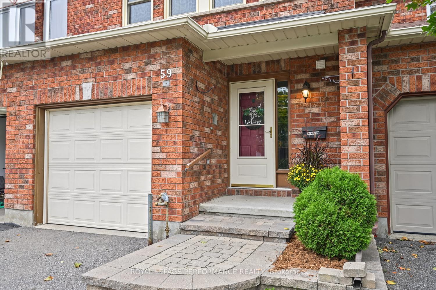 59 GRENADIER WAY - 4