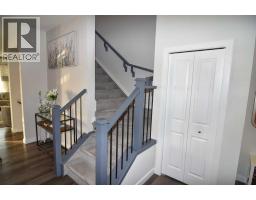 160 Belvedere Drive Se, Calgary, AB T2A7L5 Photo 23
