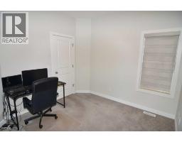 160 Belvedere Drive Se, Calgary, AB T2A7L5 Photo 24