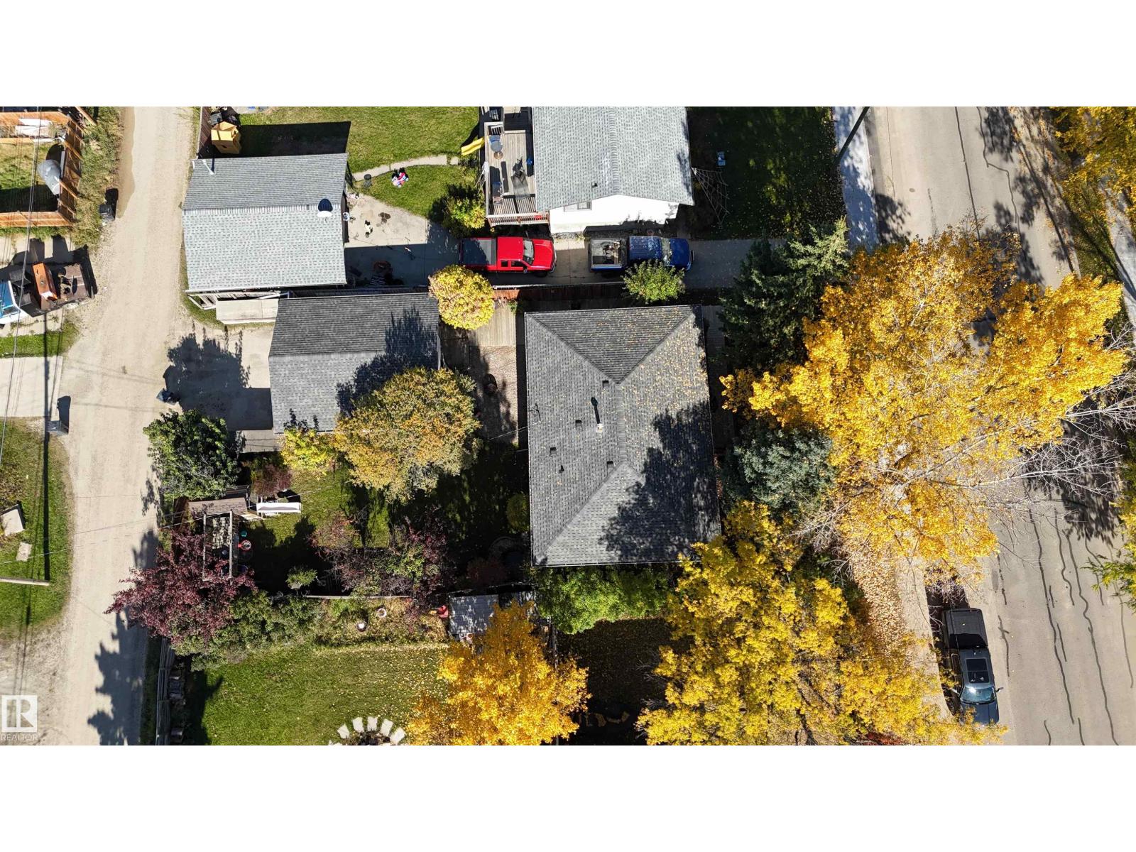 4738 49 ST - 4