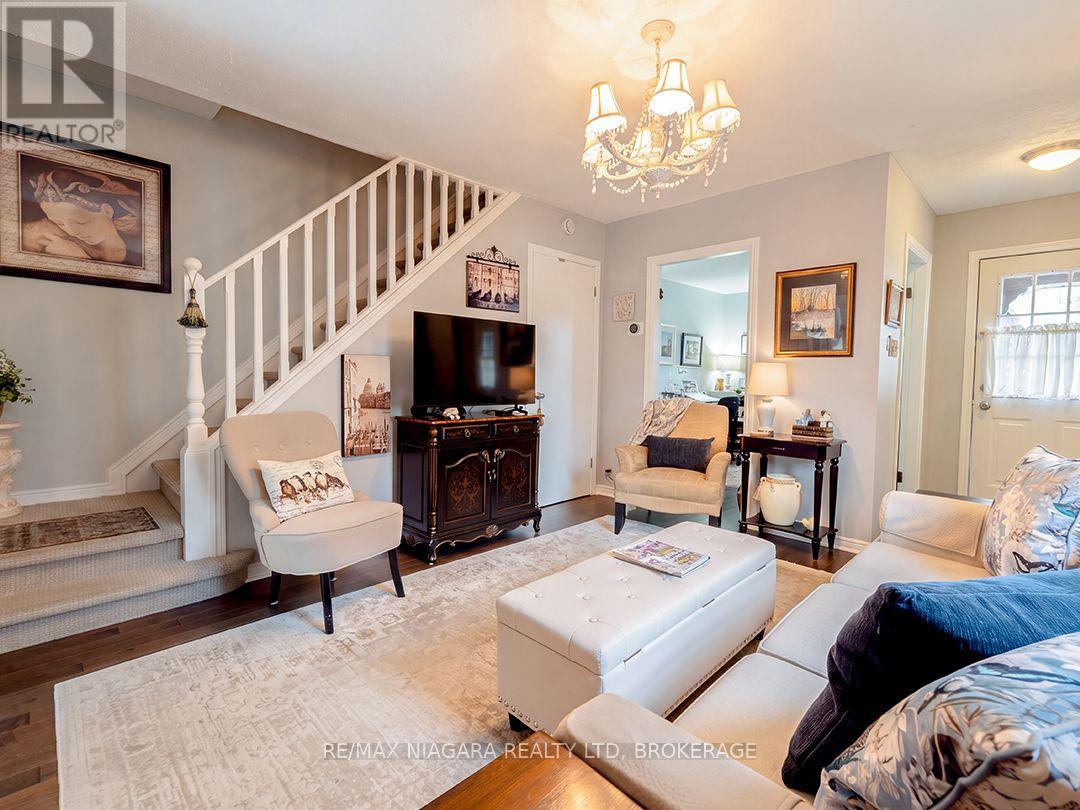 310 CLARENCE STREET - 4