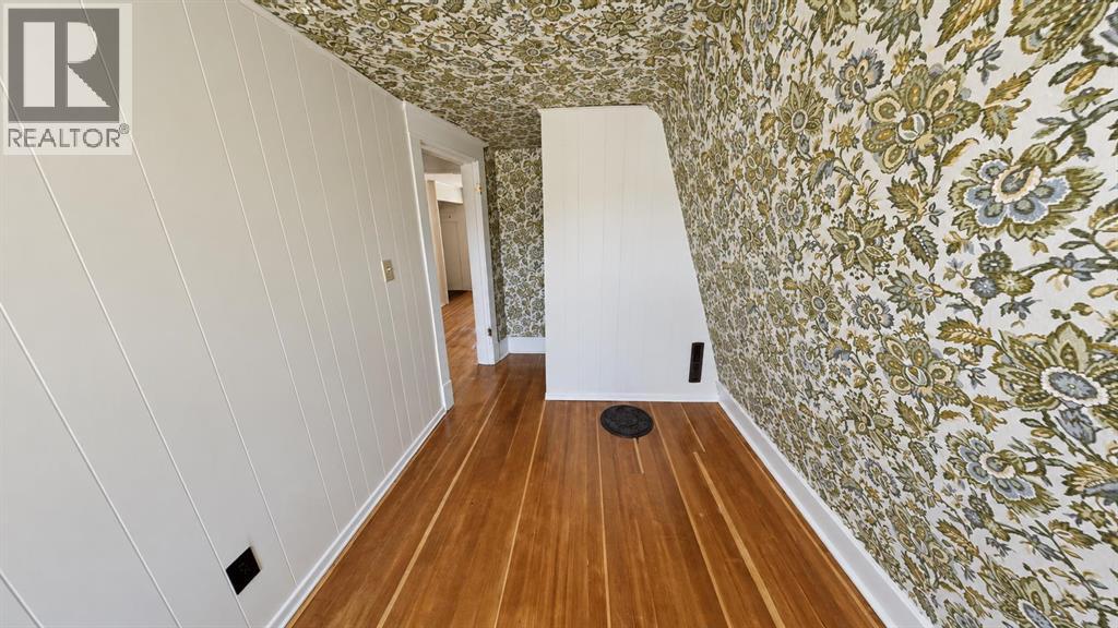 499 2 Street SW - 15