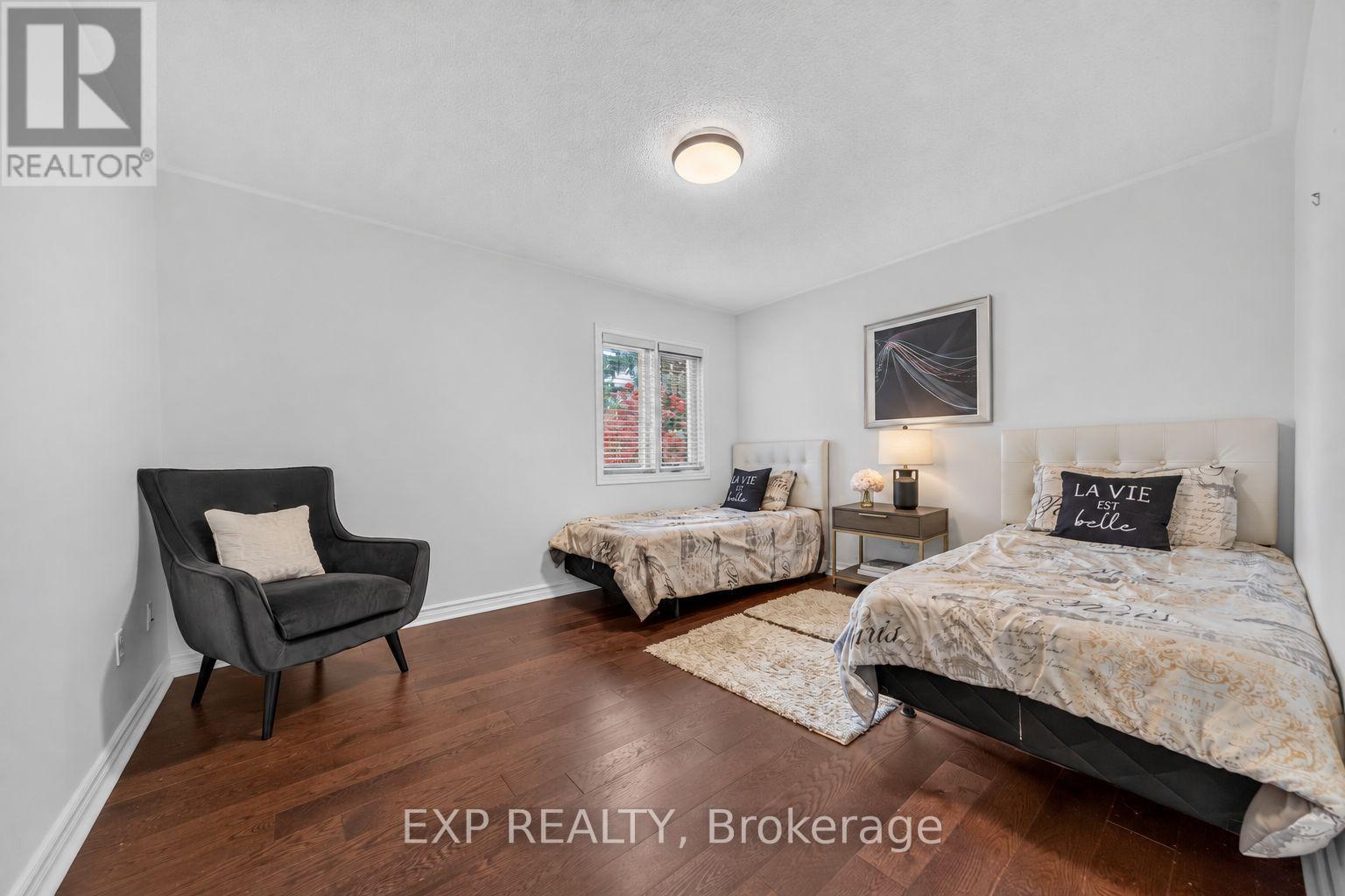785 QUANTRA CRESCENT - Image 37