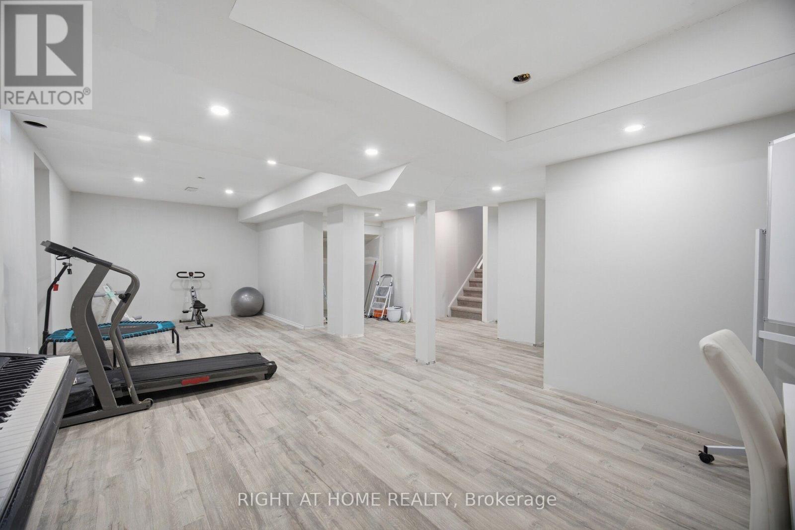 2249 Crestmont Drive — photo 40