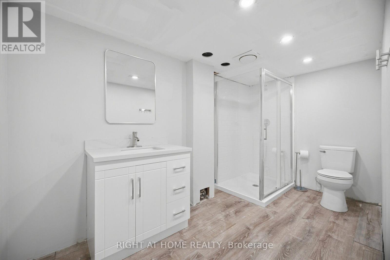 2249 Crestmont Drive — photo 42