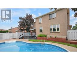 1821 Pilgrims Way, Oakville, ON L6M1X2 Photo 39