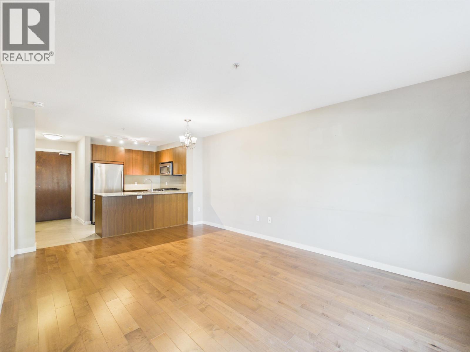 Photo of 215 5889 IRMIN STREET 10