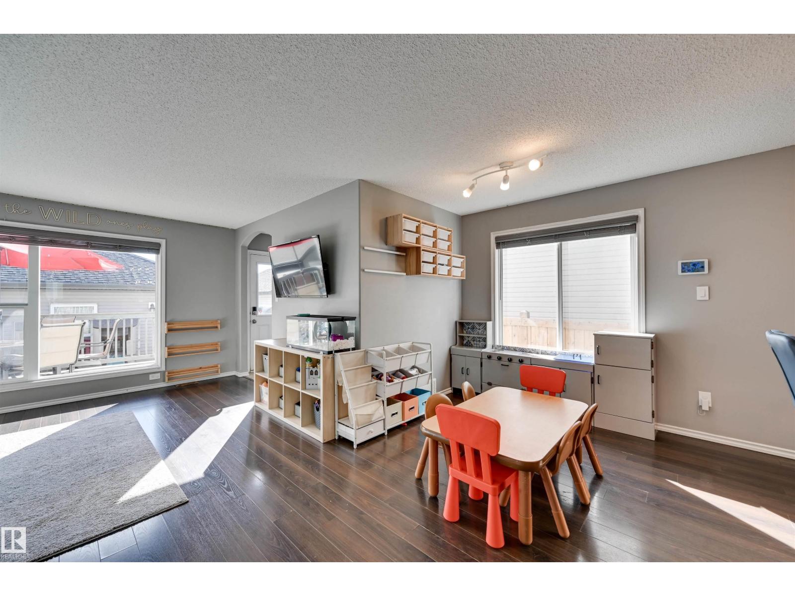 9523 212 ST NW - 13