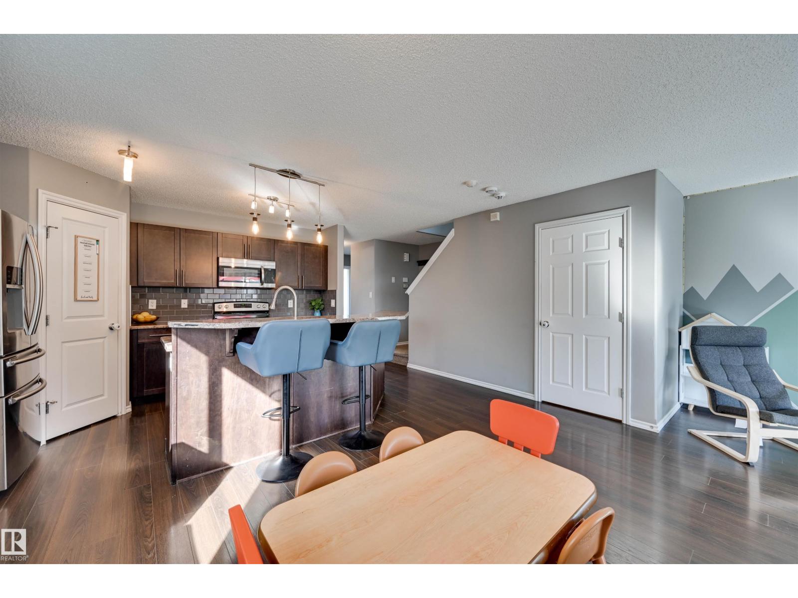 9523 212 ST NW - 14