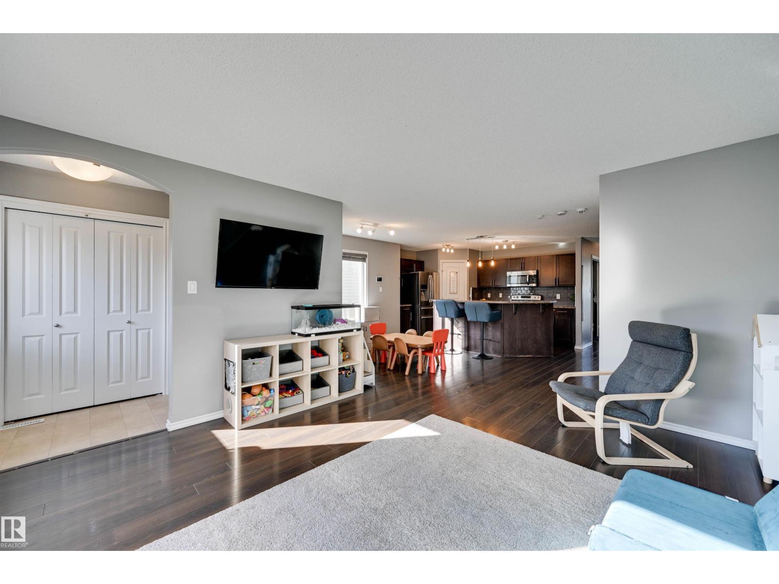 9523 212 ST NW - 17