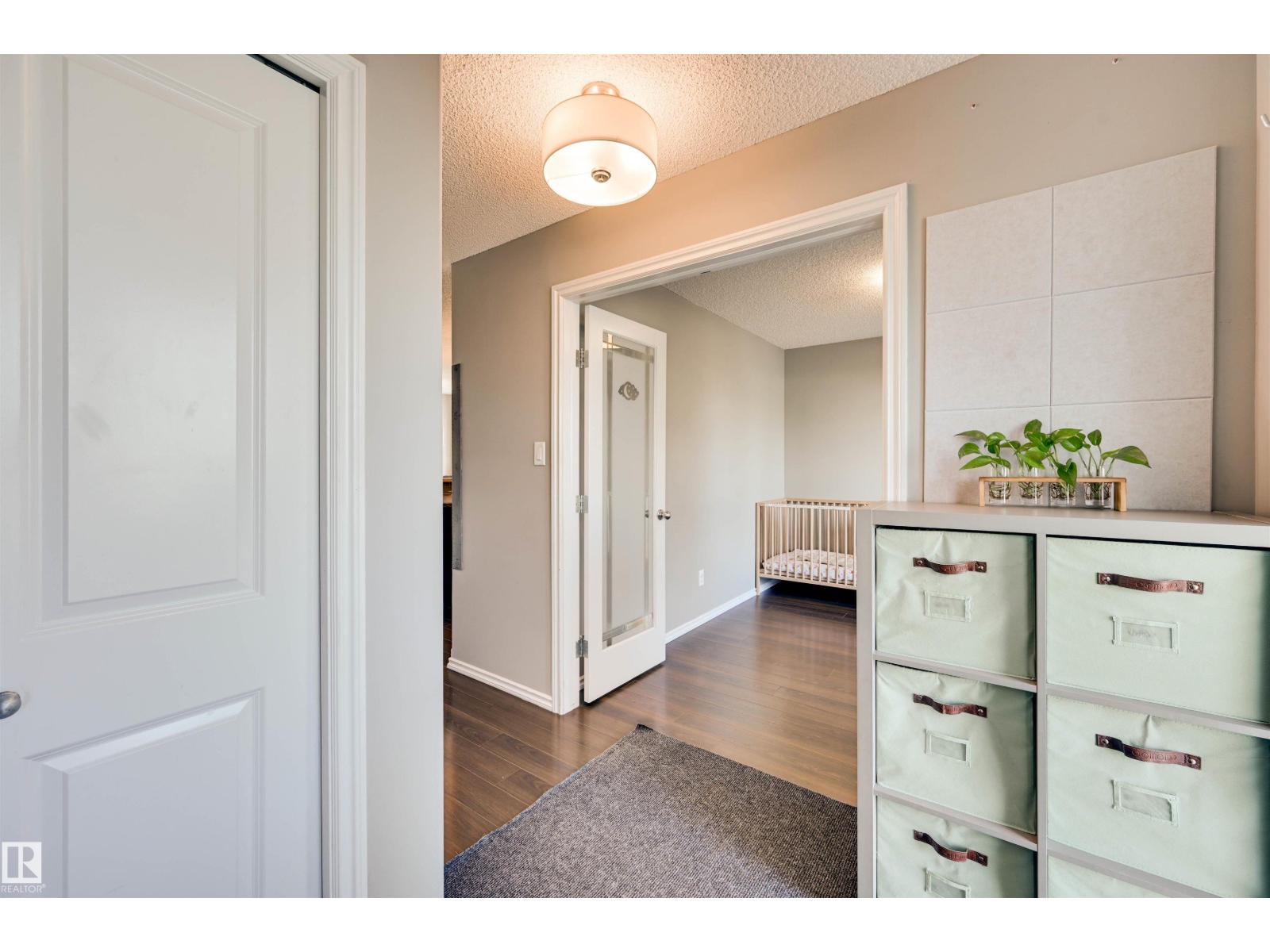 9523 212 ST NW - 3