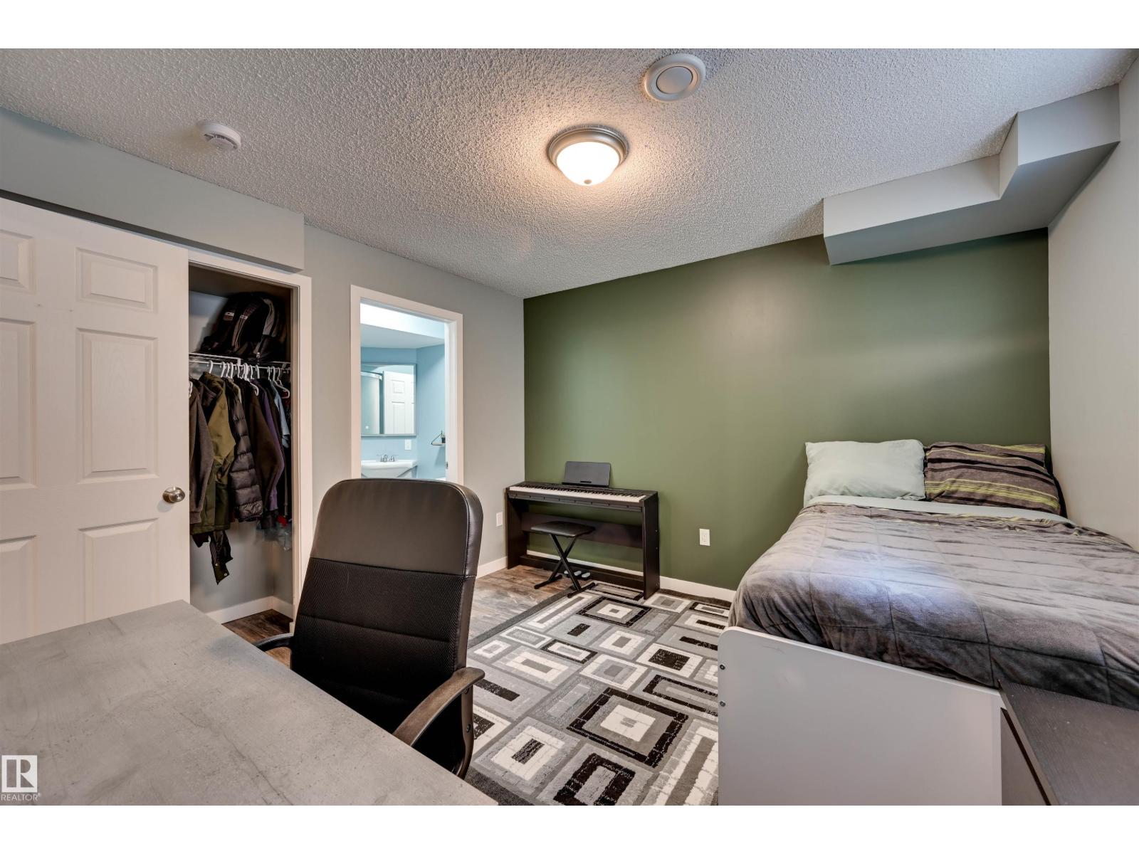 9523 212 ST NW - 38