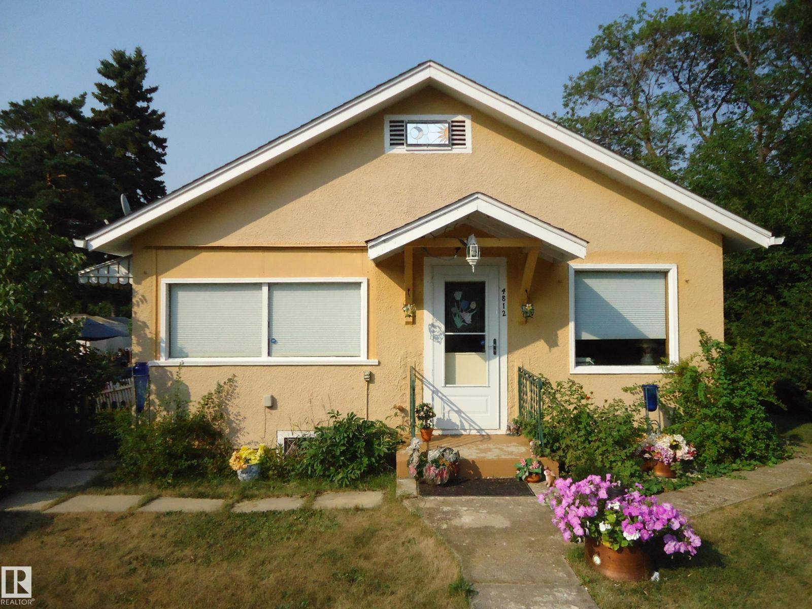 Photo of 4812 50 AV, Holden