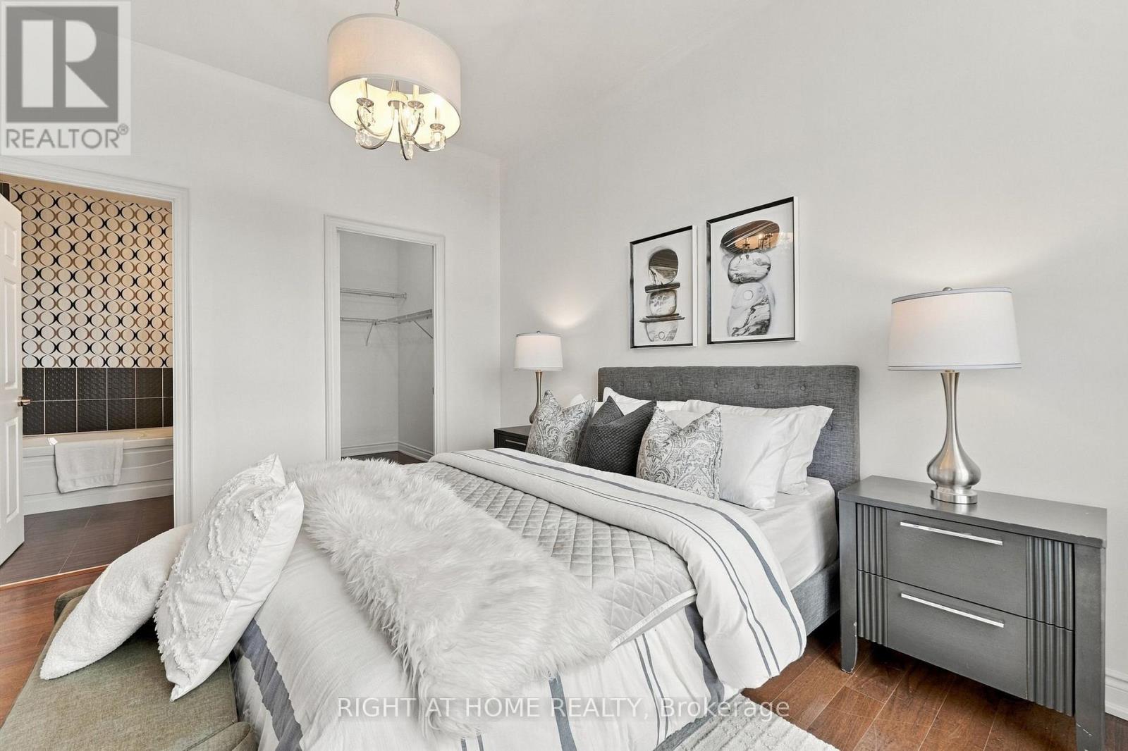 1301- 1135 Royal York Road, Toronto, ON photo 27