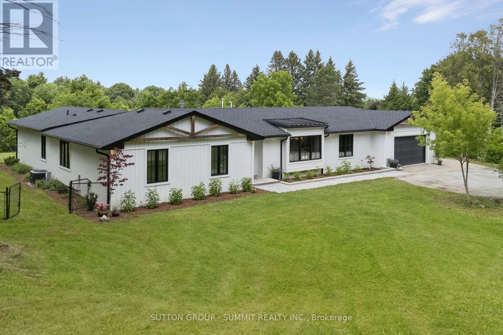 1315 Britannia Road, Burlington, ON photo 2