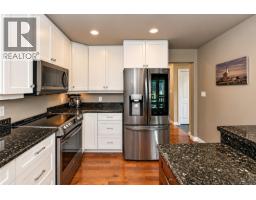 Kitchen - 2839 Wedgewood Dr, Duncan, BC V9L6B1 Photo 8