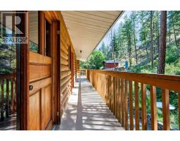 1876 Willowbrook Road, Oliver, BC V0H1T0 Photo 24