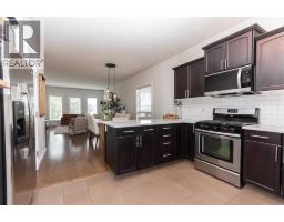 4pc Bathroom - 17 Charles Avenue, Red Deer, AB T4P0L8 Photo 10
