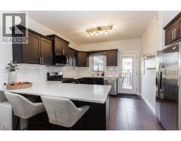 4pc Bathroom - 17 Charles Avenue, Red Deer, AB T4P0L8 Photo 7