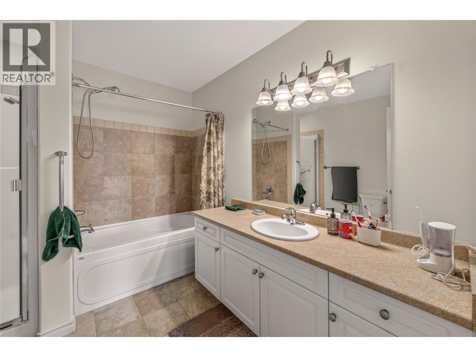#1003 2125 Atkinson Street - 21