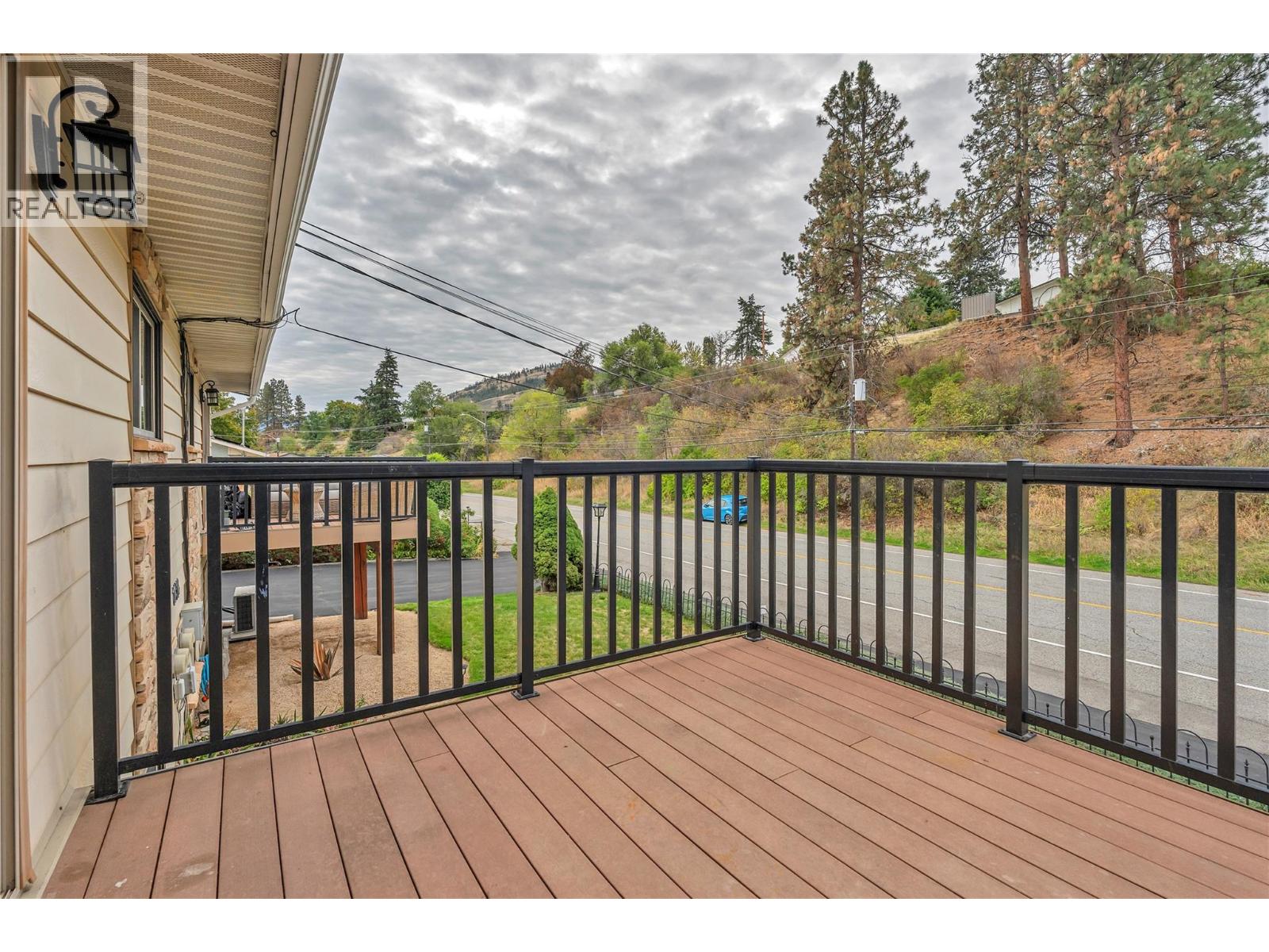#2 11318 Jubilee Road W - 18