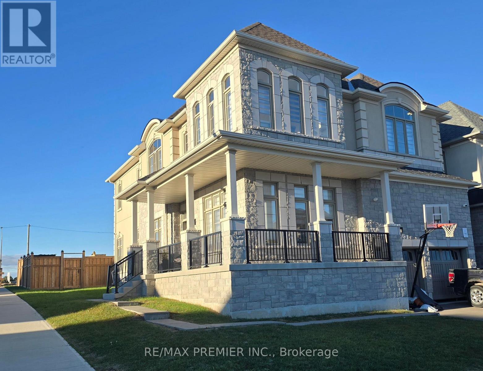 106 Ed Ewert Avenue, Clarington, ON