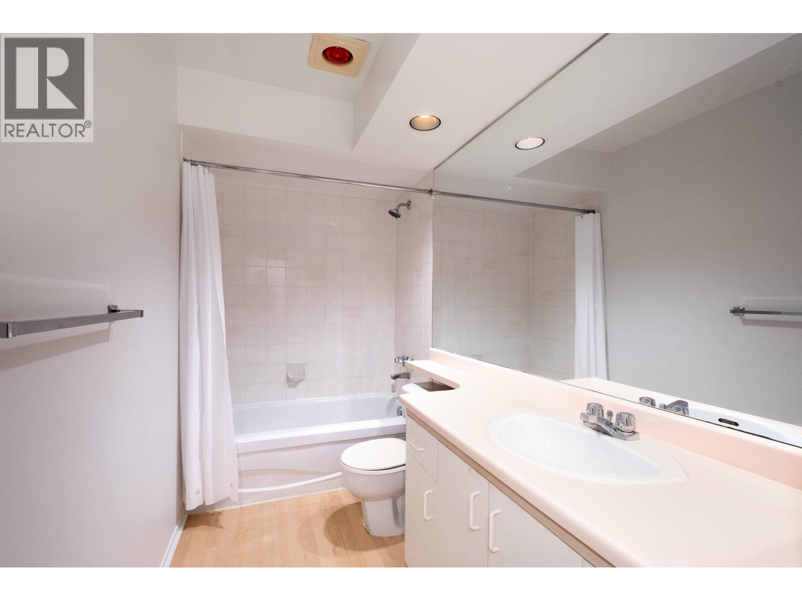 Photo of 210 2250 W 3RD AVENUE 22