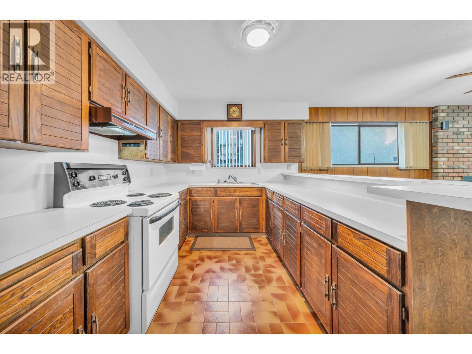 Photo of 4195 NANAIMO STREET 22