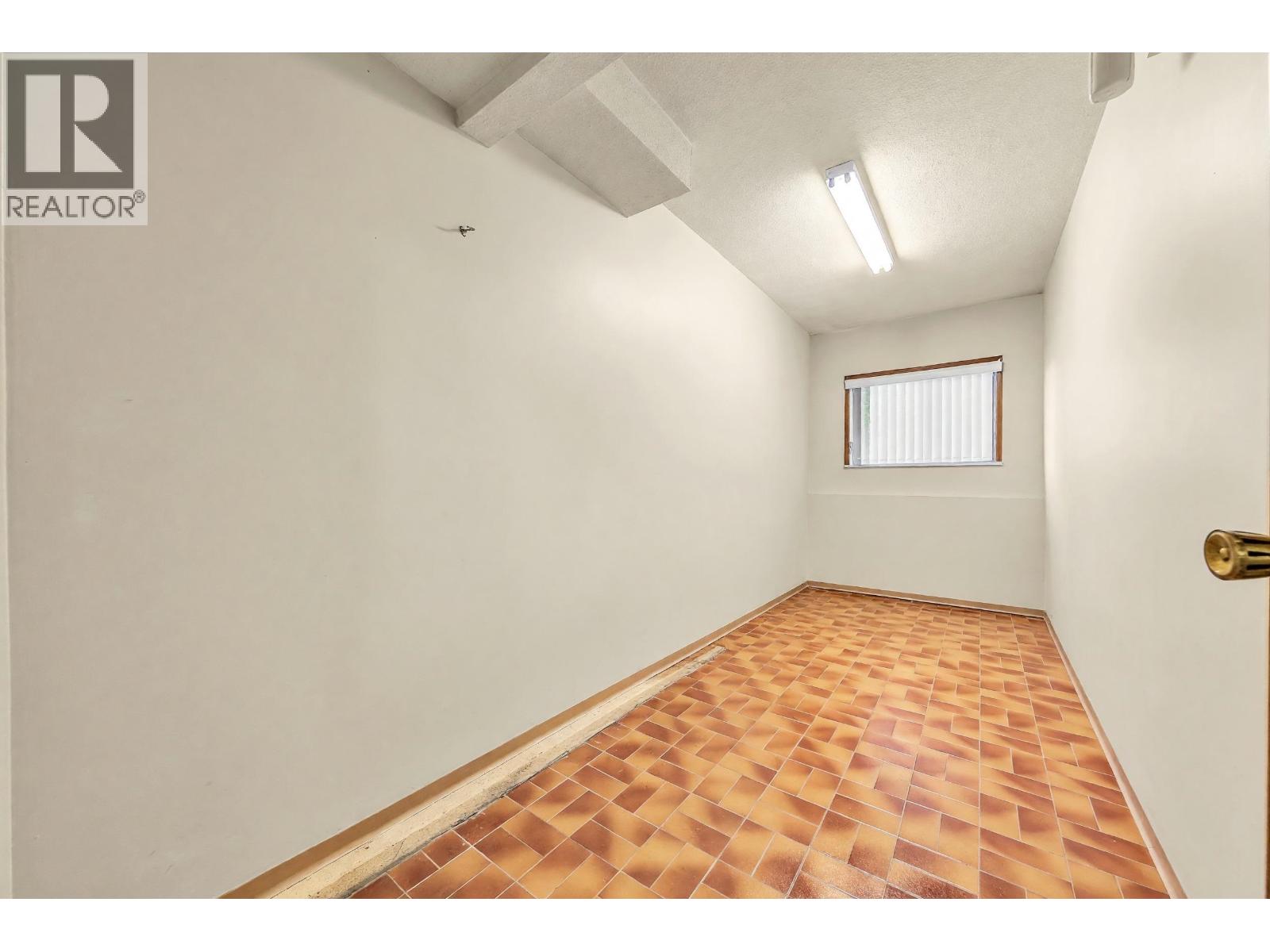 Photo of 4195 NANAIMO STREET 26