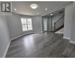 Bedroom - 47 Blowers Street, North Sydney, NS B2A2Y6 Photo 8