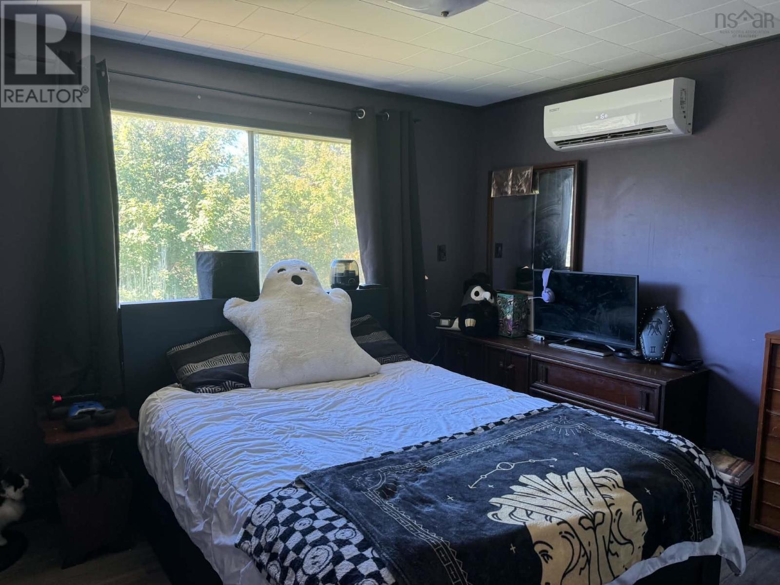 101 Tinkham Road - 8
