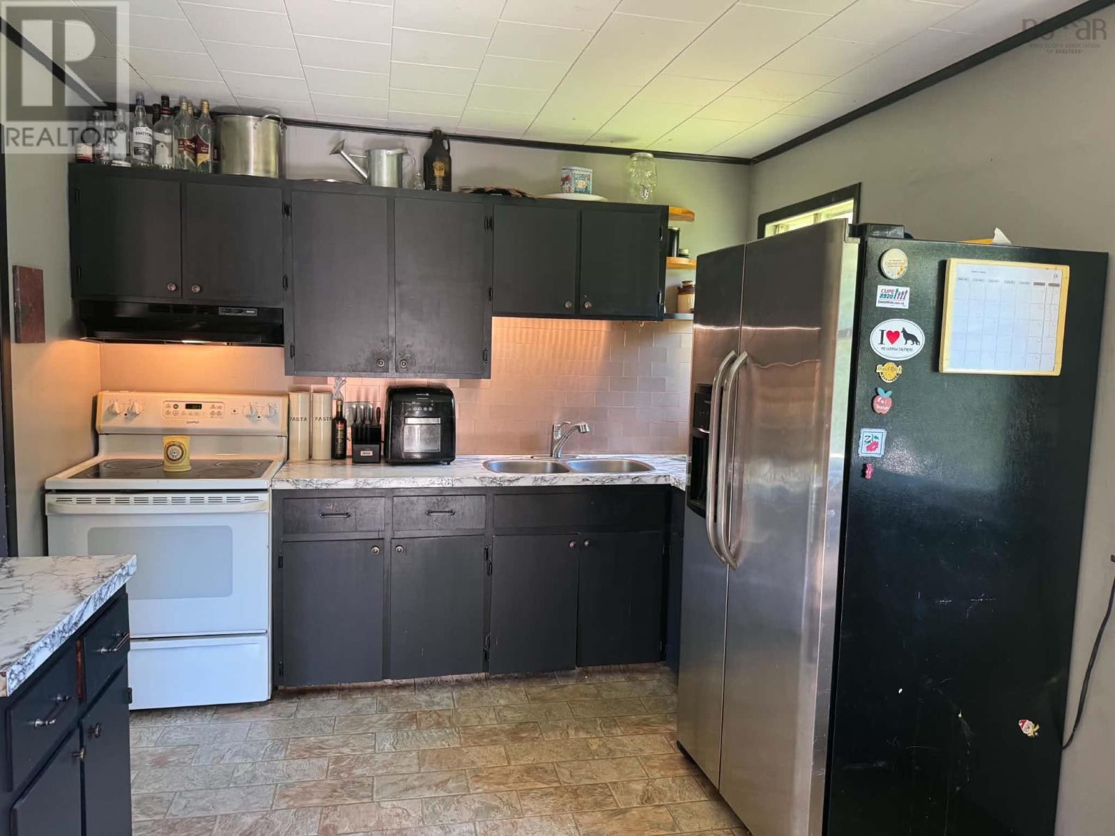 101 Tinkham Road - 7