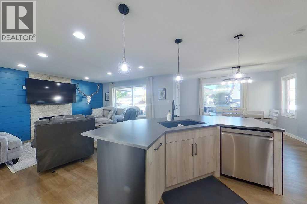 938 Manor Place SE - 12