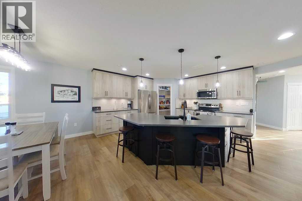 938 Manor Place SE - 4