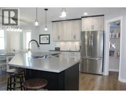 938 Manor Place Se, Redcliff, AB T0J2P0 Photo 11