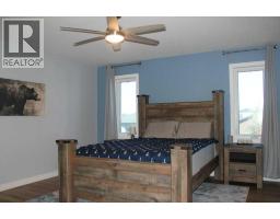 938 Manor Place Se, Redcliff, AB T0J2P0 Photo 23