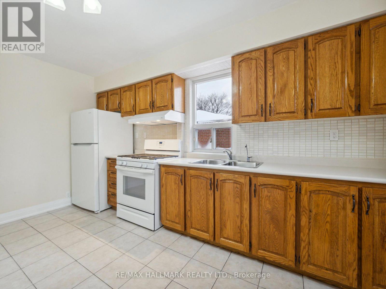1132 Glengrove Avenue — photo 36